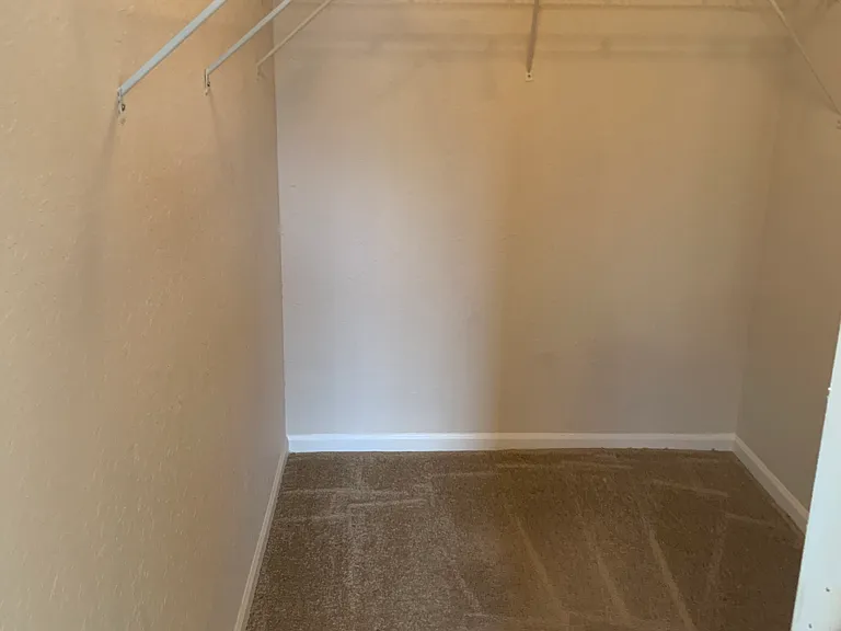 805 Boardwalk Dr — Photo 3