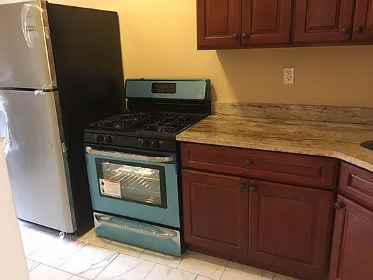 Rented by Bloom Real Estate Group | media 4