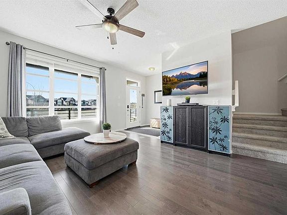 4th image of 183 W Savanna Parade NE