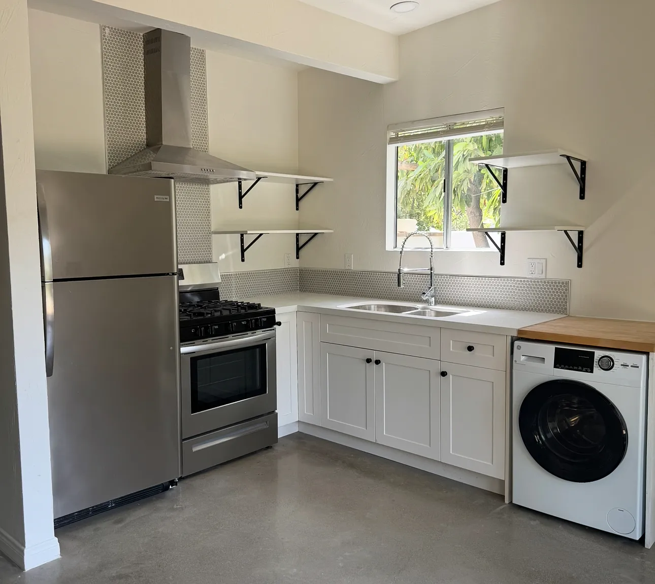 Studio, 500 sqft, $2,295 — Photo 4