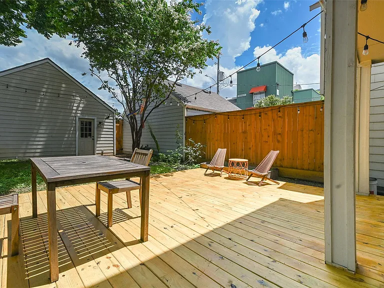 1004 Ruthven St — Photo 19