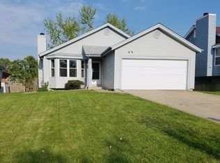 6 Kingspointe Dr, Saint Peters, MO 63376