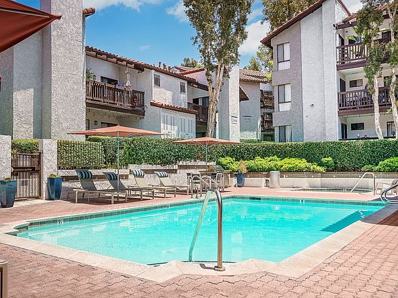 5th image of 21486 Lake Forest Dr #18F