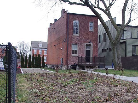 4th image of 1919 Oregon Ave