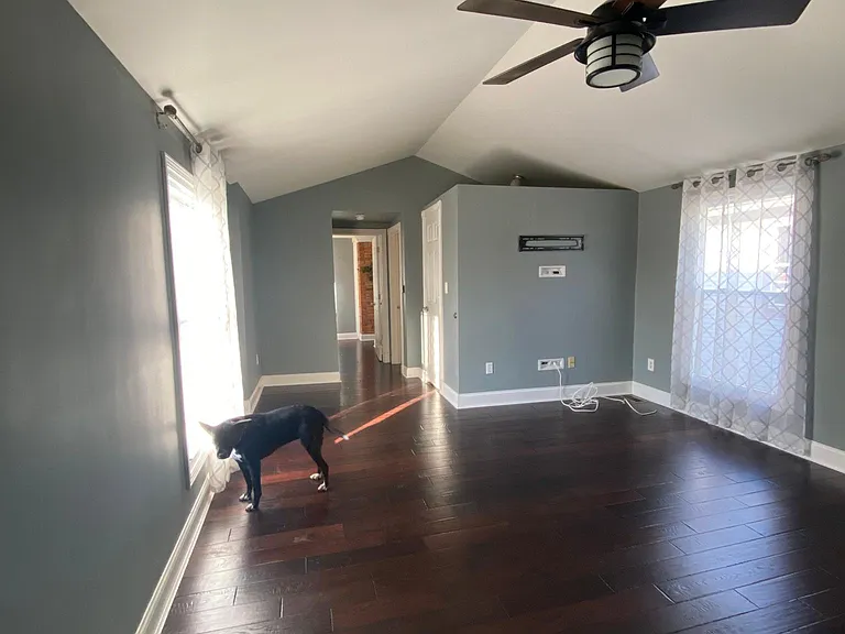 553 Bradley St — Photo 17