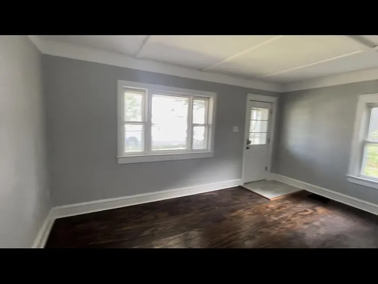 25 N Stinson Ave — Photo 5