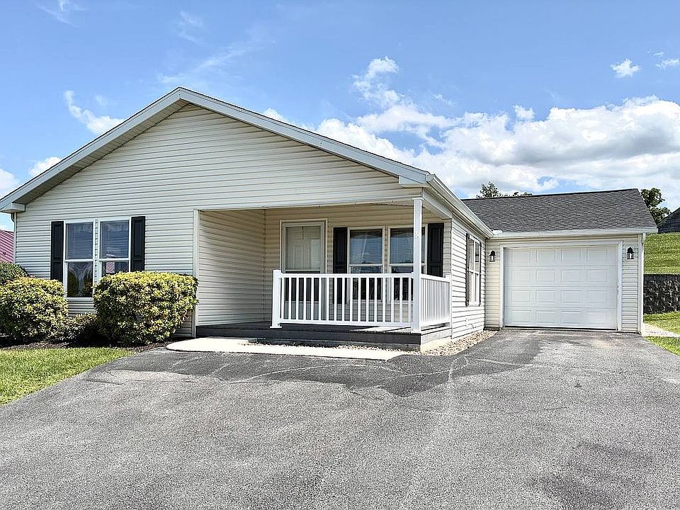 1st image of 4 Burke Dr