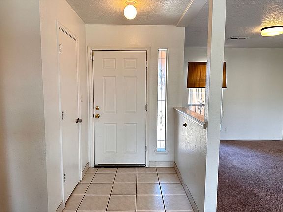 3rd image of 6801 Hildegarde Dr NE