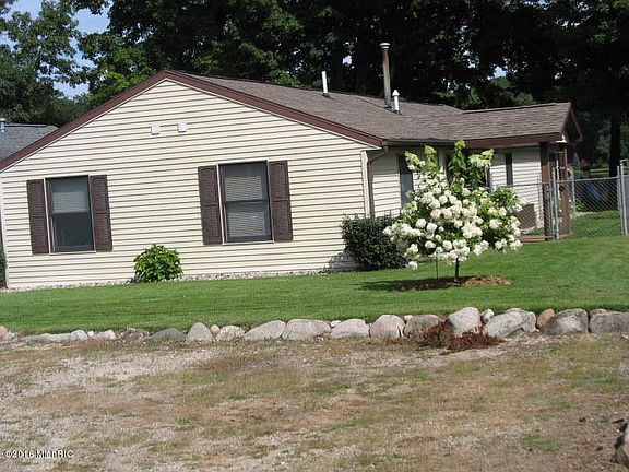 3rd image of 11091 Birchpark Dr
