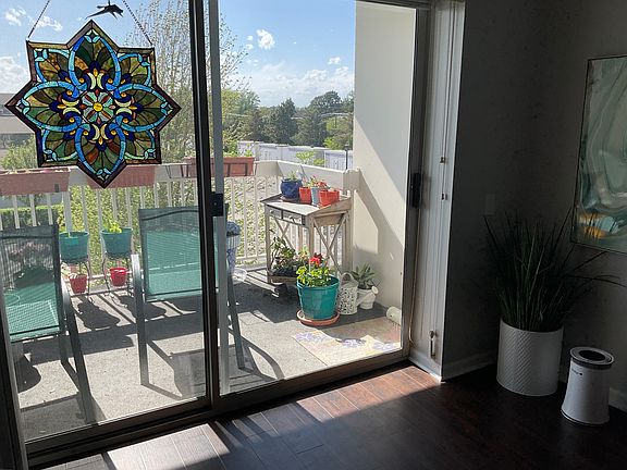 2nd image of 2020 Saint Regis Dr APT 409