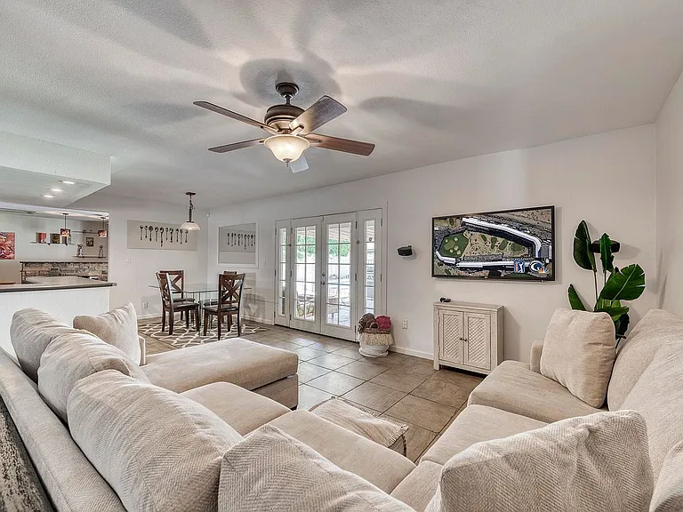3002 N 81st Pl — Photo 24