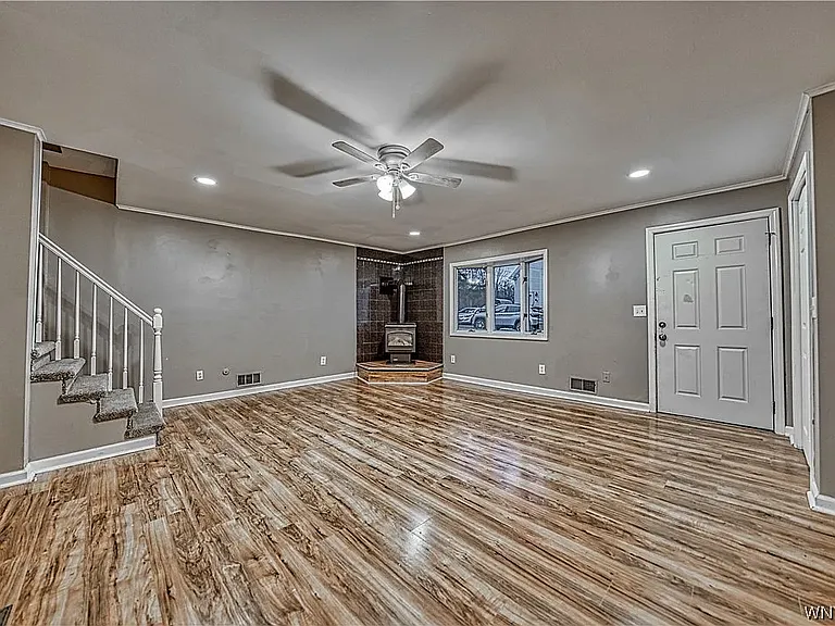 60 Velore Ave — Photo 14