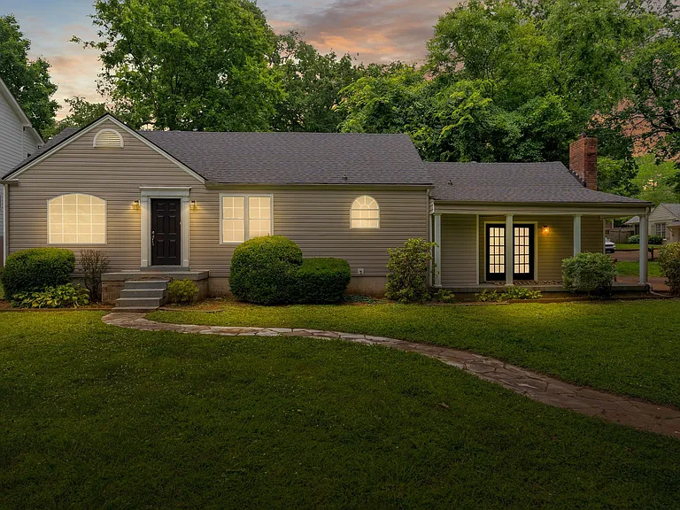 4007 Auburn Ln — Photo 3