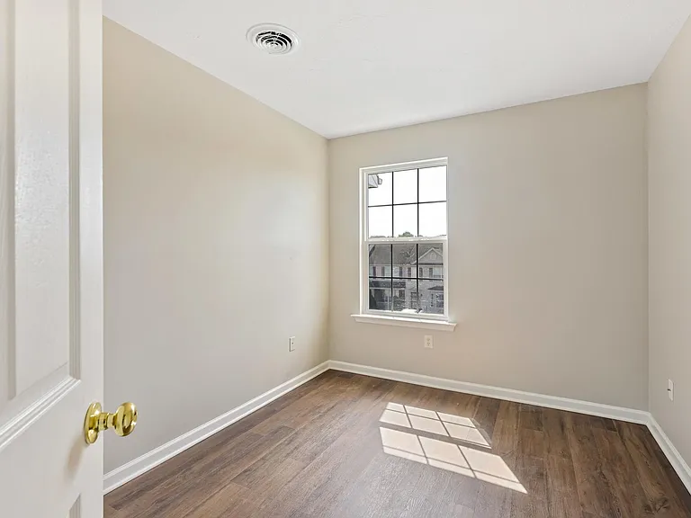158 Sara Ln — Photo 13