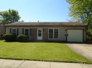 813 Post Ln, Schaumburg, IL 60107