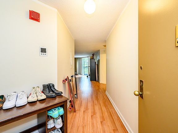 3rd image of 315 Harmon Cove Tower #315