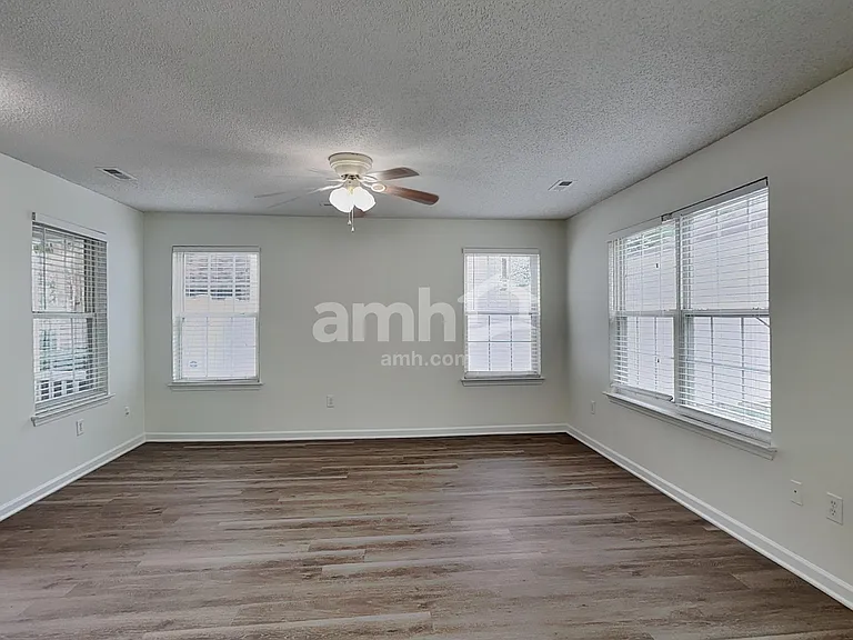 8914 Meadowmont View Dr — Photo 6