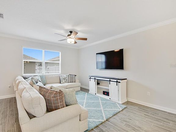 4th image of 10109 Memoir Ave