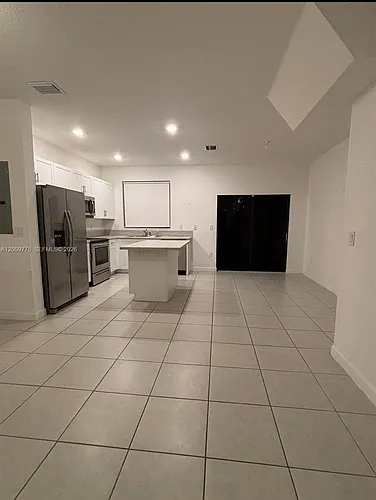20964 NE 8th Ave Photo 1