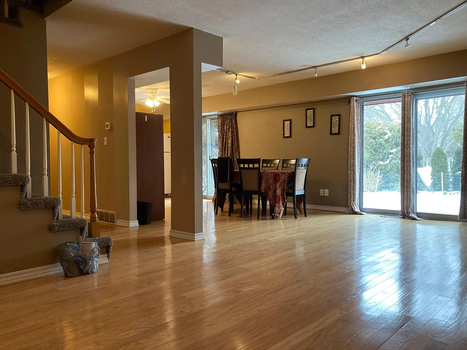 2727 Lakeshore Dr — Photo 4