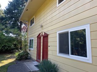 9850 SW McKenzie St #1, Portland, OR 97223