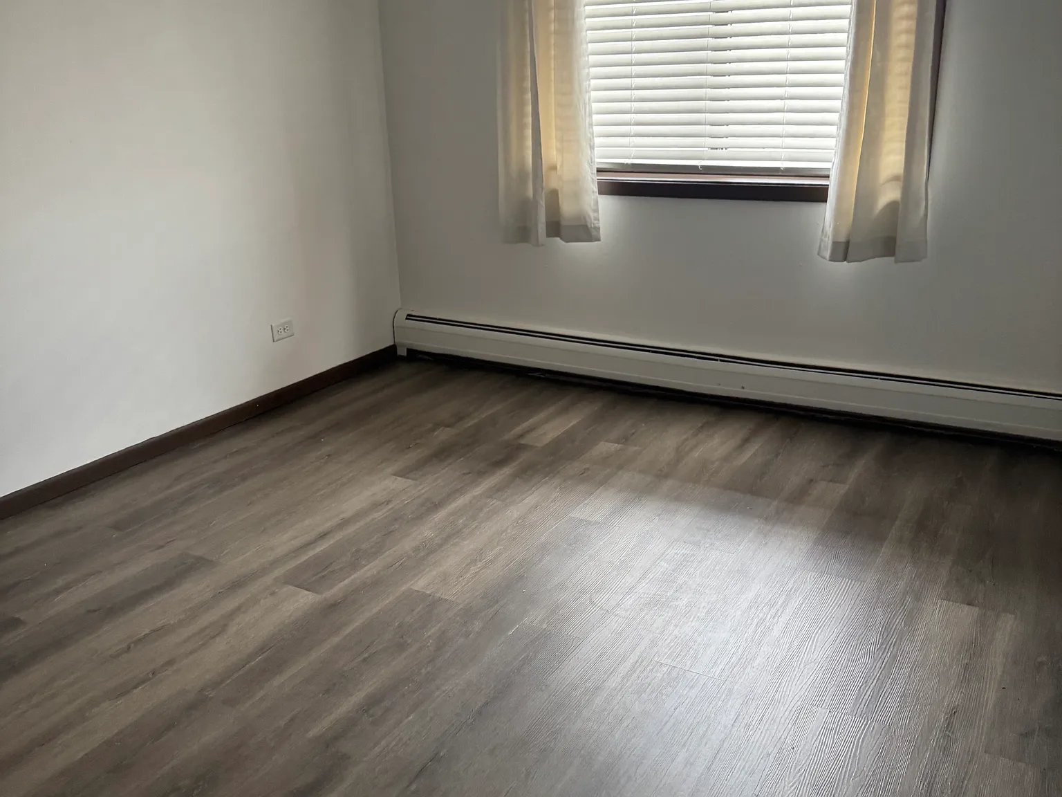 2 bed, 872 sqft, $1,675 — Photo 3