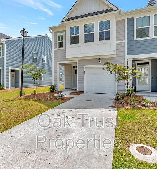 500 Trotters Ln — Photo 3