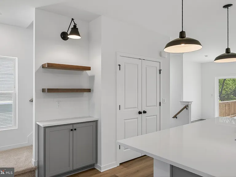 73 Basswood St — Photo 15