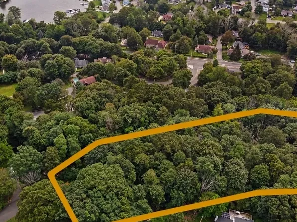 4 Winding Hill Rd, Hopatcong Boro, NJ 07843