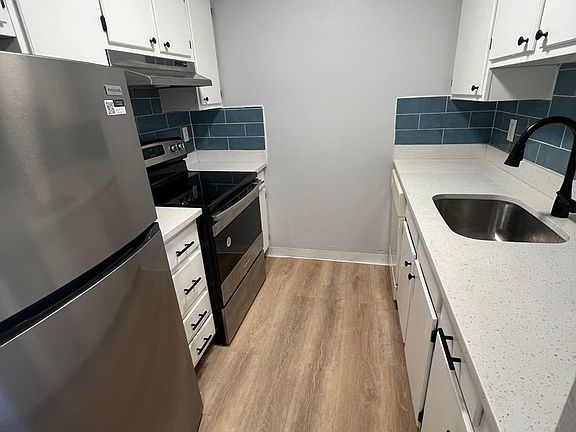 2nd image of 109 N 3rd St #203