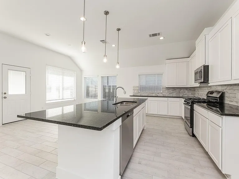 4802 Seabourne Landing Dr — Photo 12
