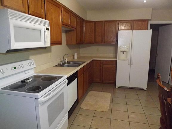 4th image of 255 Jacqueline Dr