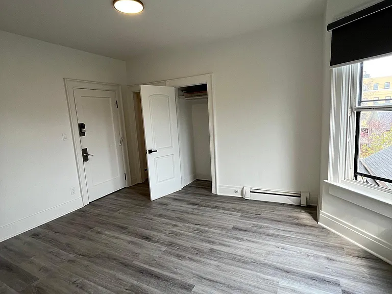 26 Irving Pl — Photo 12