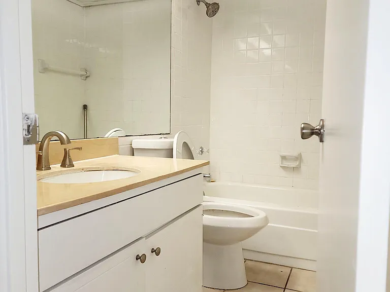 8401 N New Braunfels Ave #218 — Photo 8