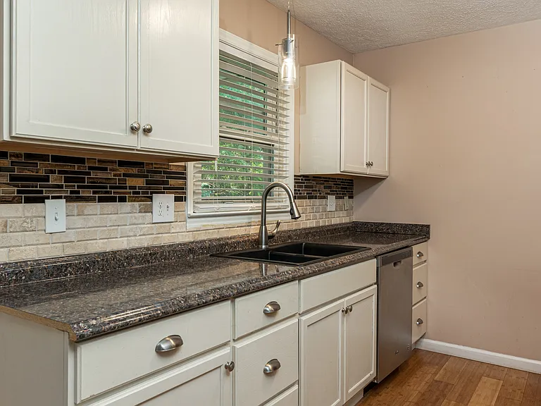 268 S French Broad Ave — Photo 13