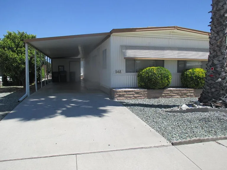 848 S Lyon Ave — Photo 1
