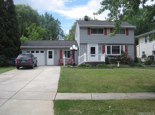 280 Cindy Dr, Williamsville, NY