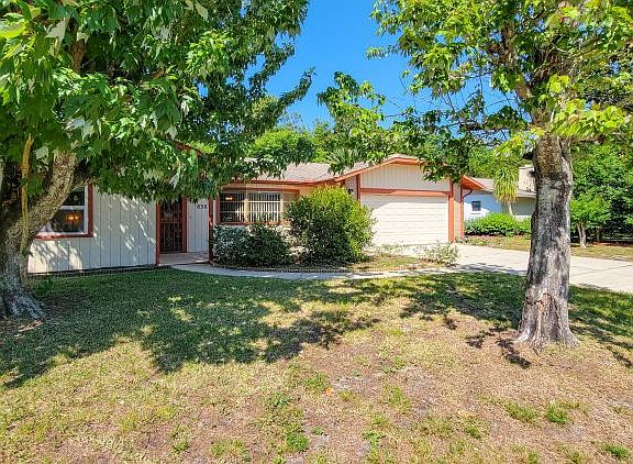 2nd image of 838 Wildwood Cir