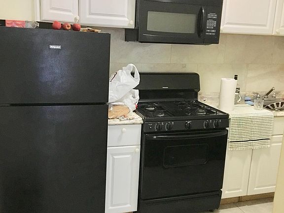 3rd image of 2802 Mermaid Ave
