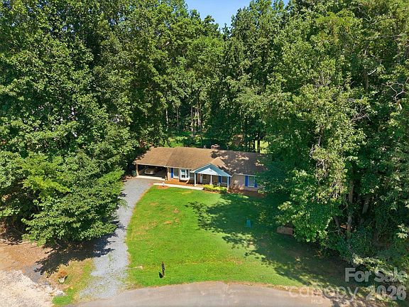 4th image of 13001 Helena Cres