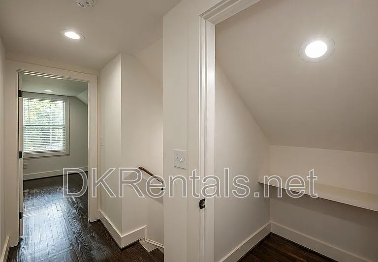737 Helen St NW — Photo 28