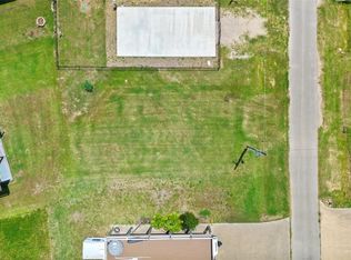 904 Salt Cedar Ln, Port Bolivar, TX 77650