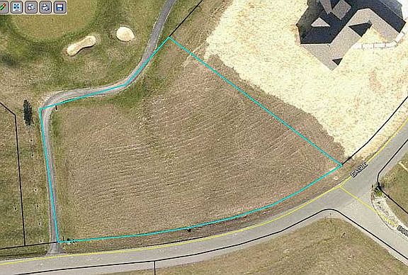 2nd image of Eagle Dr #9