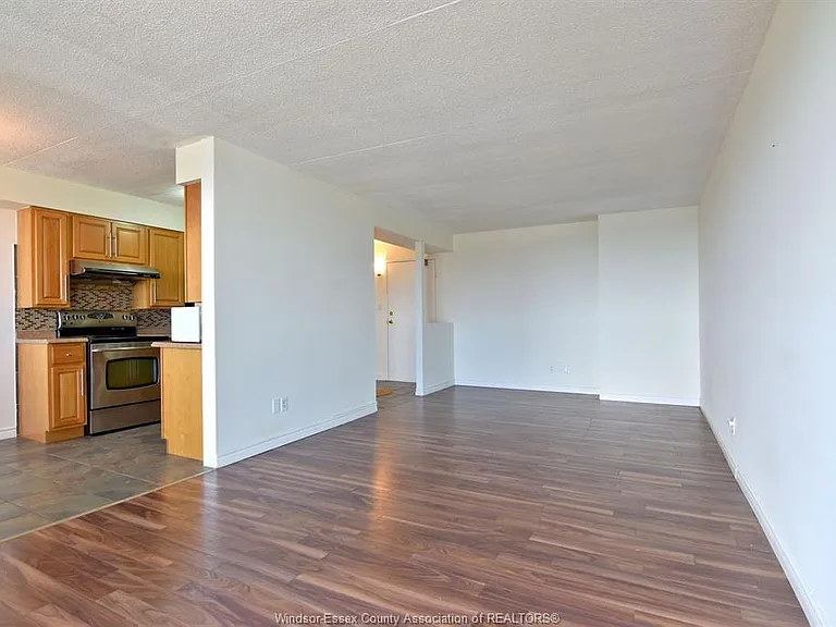 150 Park St W #1812 — Photo 11