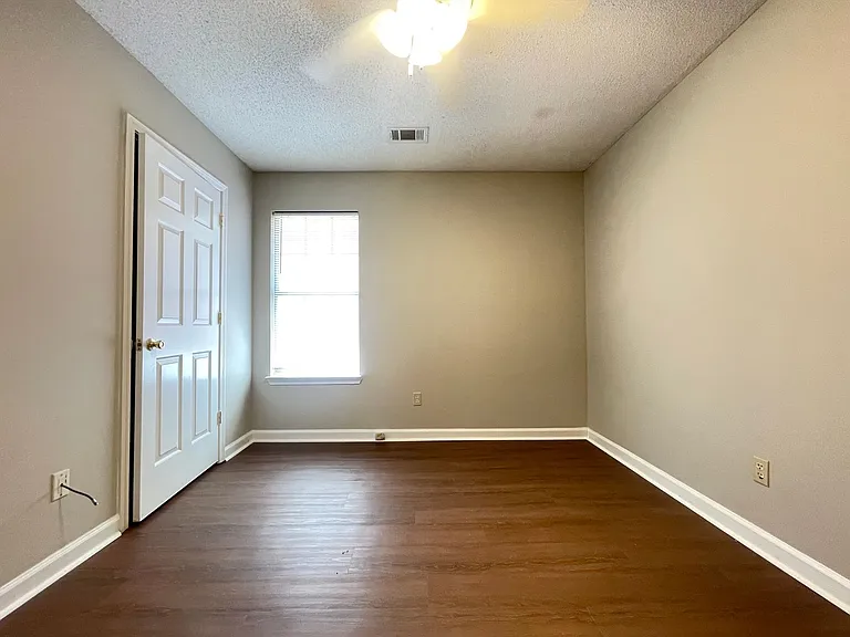 371 Alex Cv — Photo 8