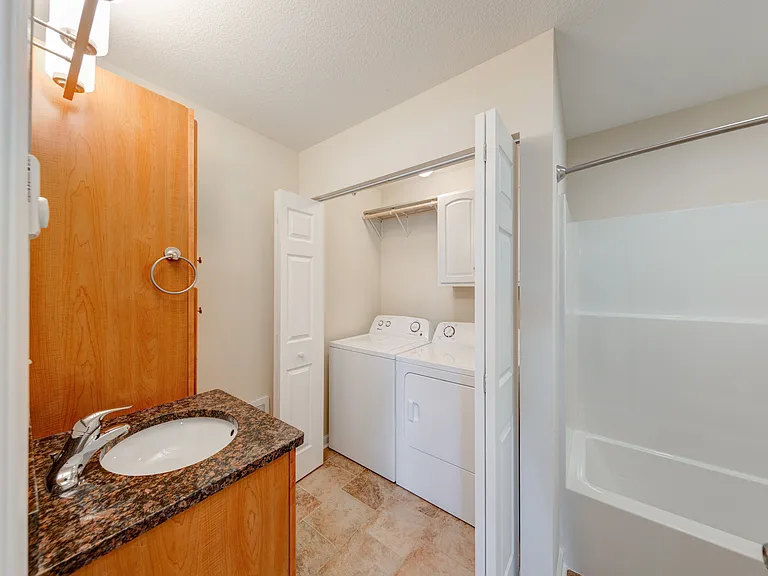 8610 W Smith St #101 — Photo 4