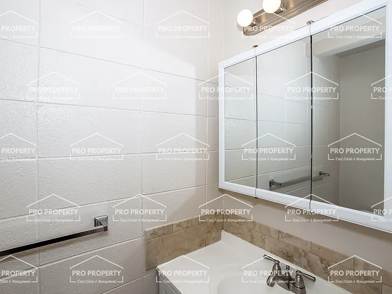 1607 Empire Ave #3 — Photo 8