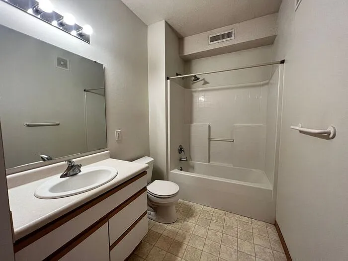 2890 Coral Ct #202 — Photo 13