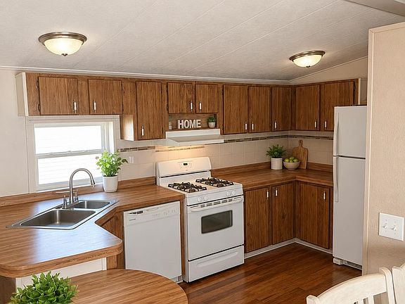 3rd image of N168W21700 Main St #40