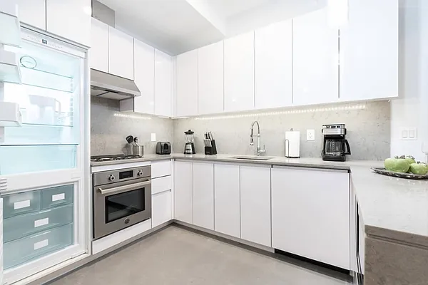 Rented by Compass | media 19